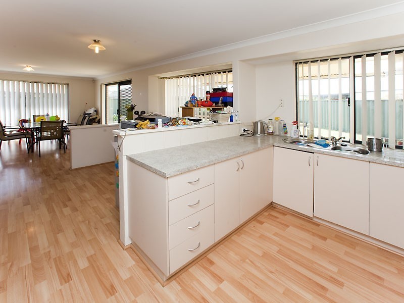 11 Fleet Circle, High Wycombe WA 6057