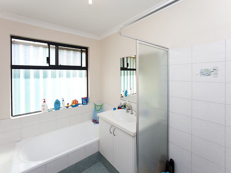 11 Fleet Circle, High Wycombe WA 6057