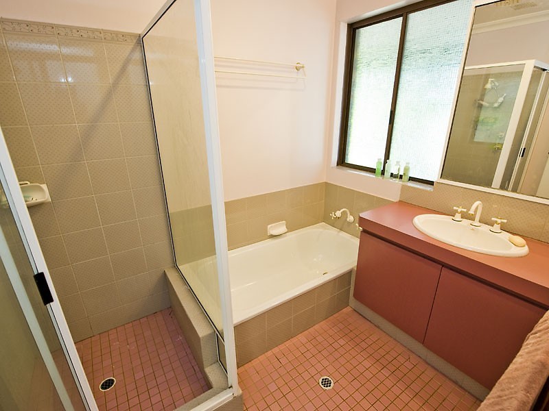 1 Gray Road, Gooseberry Hill WA 6076