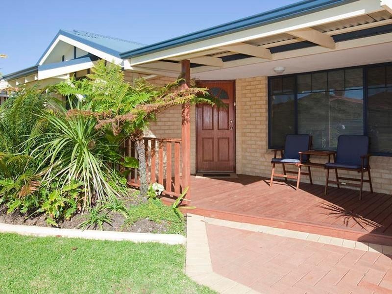 4 Foxglove Avenue, High Wycombe WA 6057