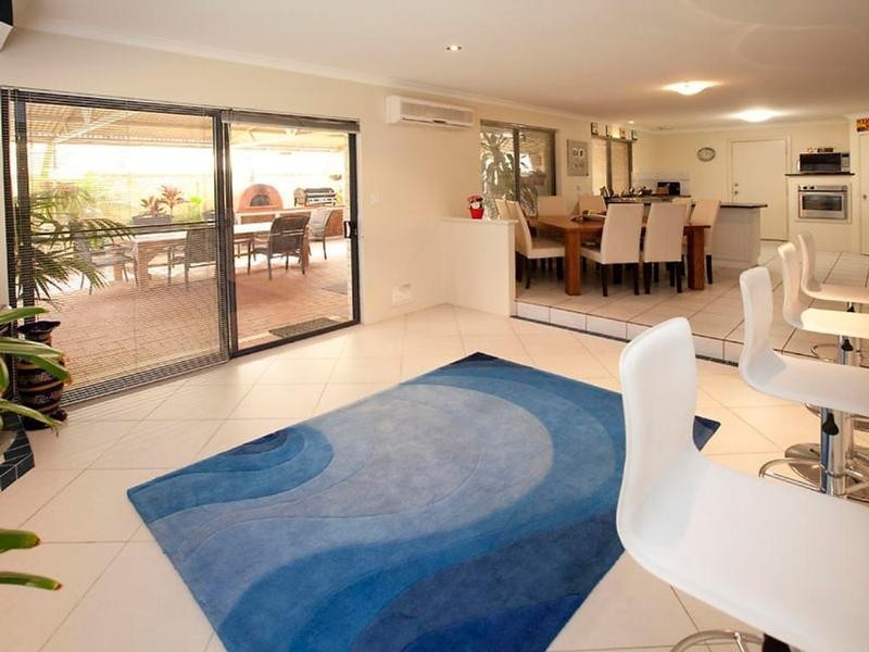 4 Foxglove Avenue, High Wycombe WA 6057