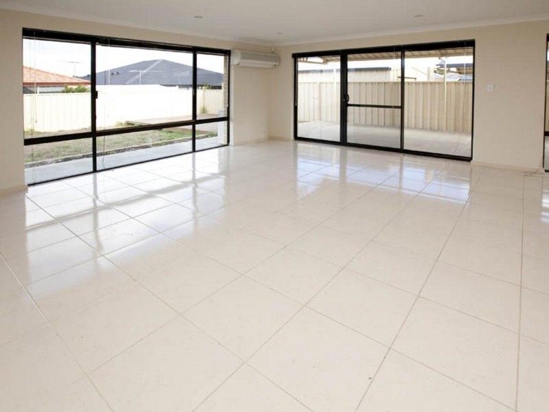 82 Hardey East Road, Wattle Grove WA 6107