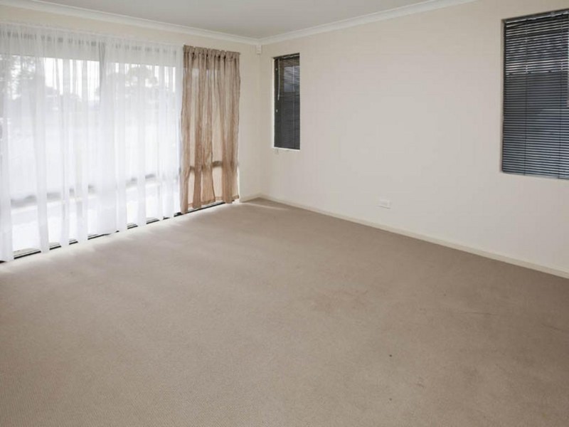 82 Hardey East Road, Wattle Grove WA 6107