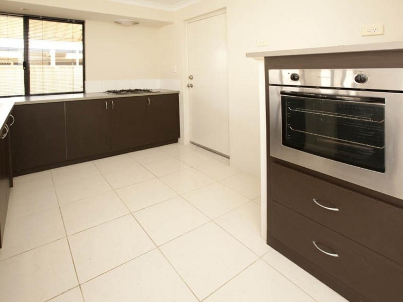 82 Hardey East Road, Wattle Grove WA 6107