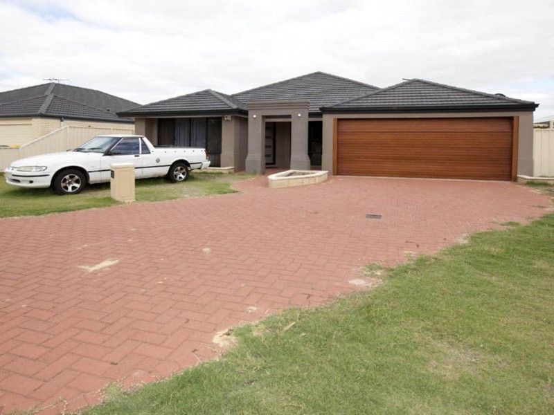 82 Hardey East Road, Wattle Grove WA 6107