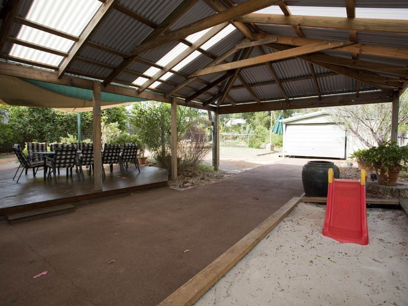 41 Lyndhurst Road, Kalamunda WA 6076