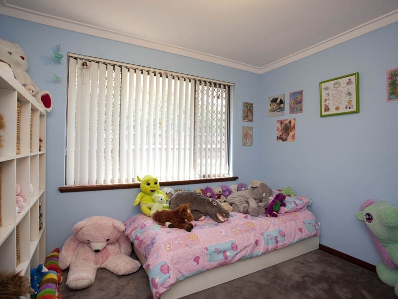 41 Lyndhurst Road, Kalamunda WA 6076