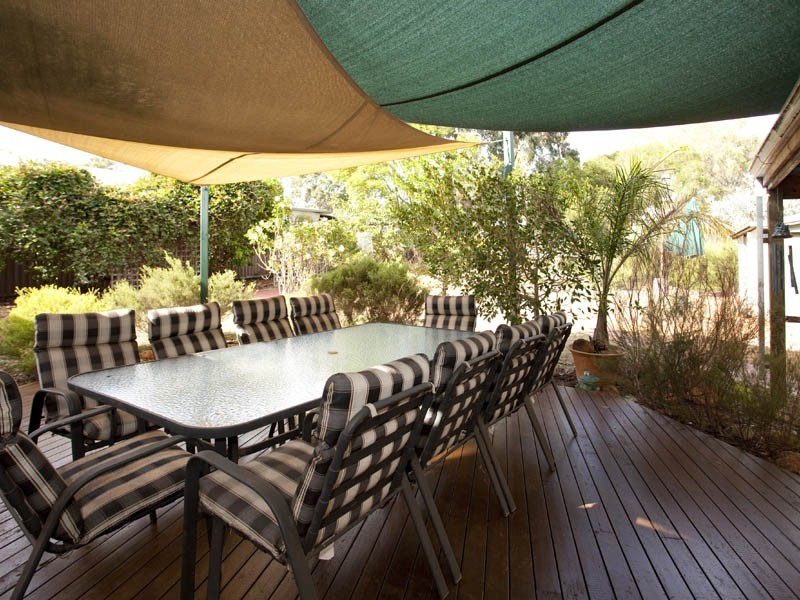 41 Lyndhurst Road, Kalamunda WA 6076