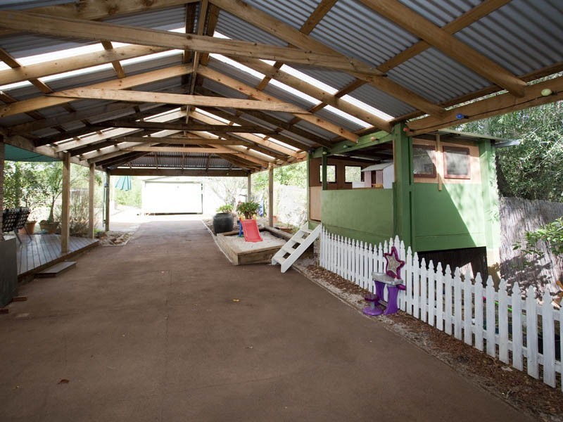 41 Lyndhurst Road, Kalamunda WA 6076