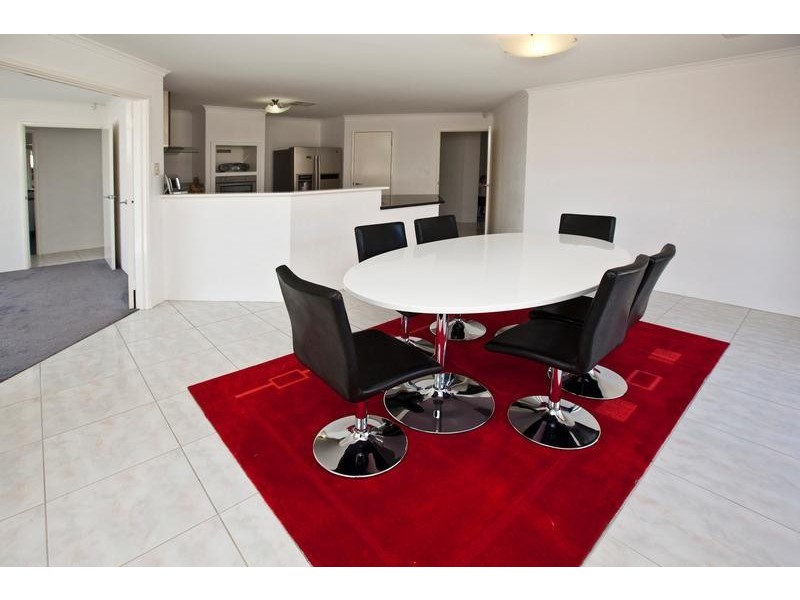 63 Myerson Crescent, Maida Vale WA 6057