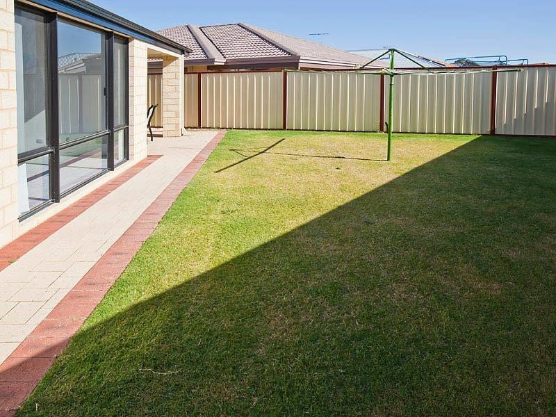 63 Myerson Crescent, Maida Vale WA 6057