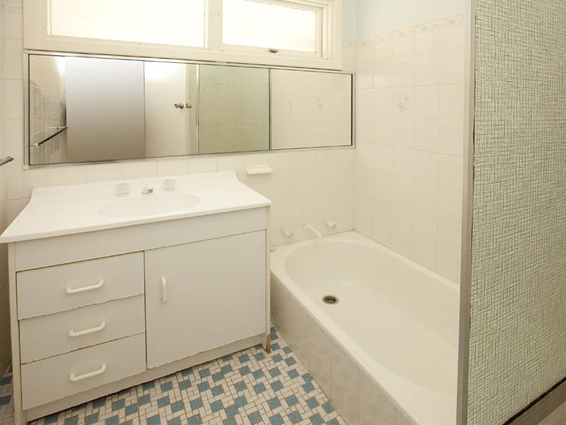 27 Grasmere Way, Kelmscott WA 6111