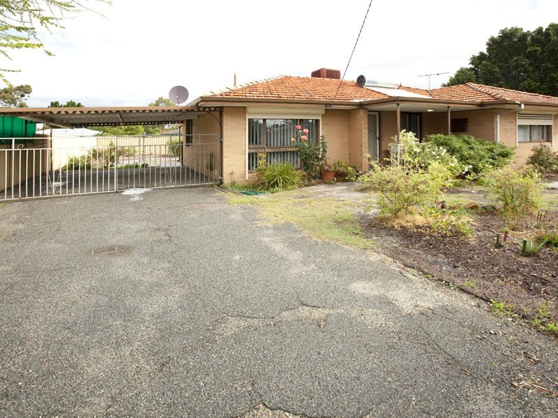 27 Grasmere Way, Kelmscott WA 6111