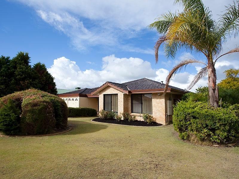 25 Regelia Turn, Ellenbrook WA 6069