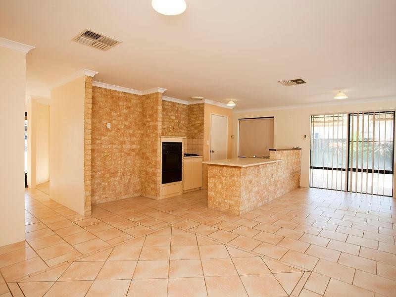 25 Regelia Turn, Ellenbrook WA 6069