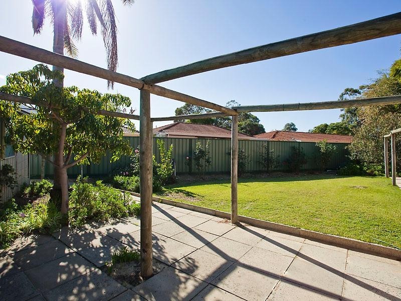 15  Berle Way, High Wycombe WA 6057