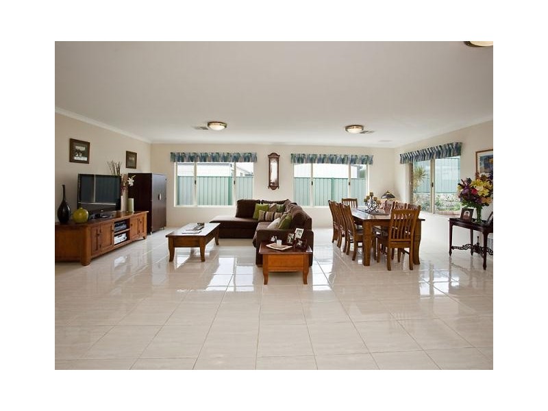 51 Benson Way, High Wycombe WA 6057