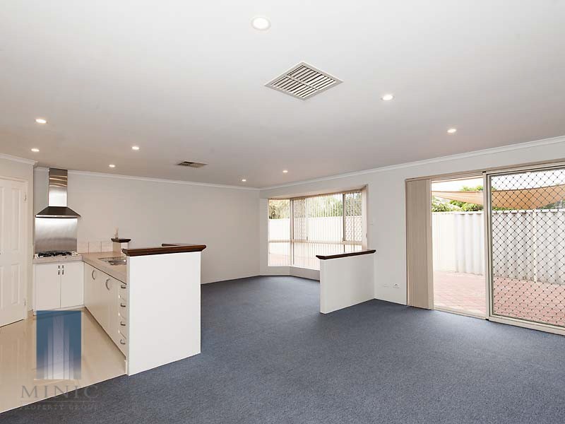 32 Salesian Court, Queens Park WA 6107