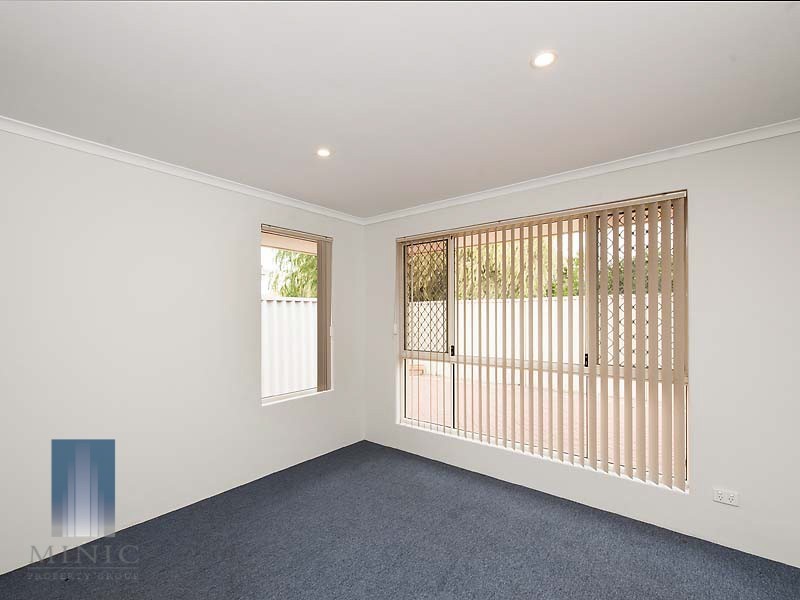32 Salesian Court, Queens Park WA 6107