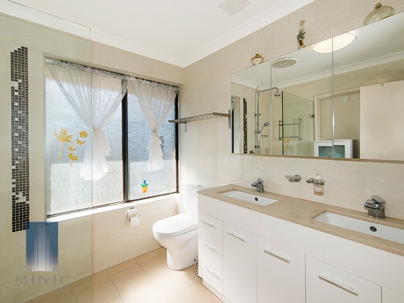 81 Rostrata Avenue, Willetton WA 6155