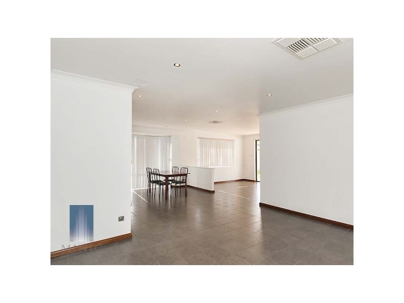 24 Prince Regent Boulevard, Gosnells WA 6110