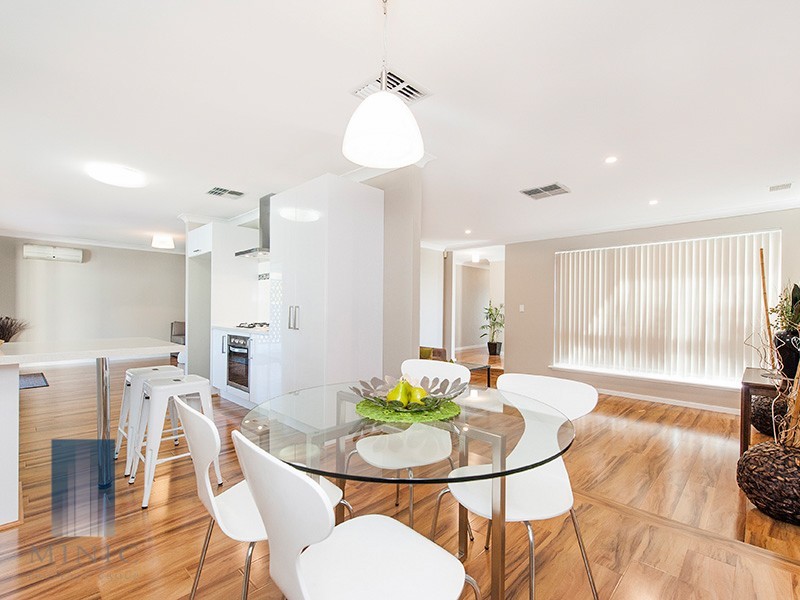 12 Narcissus Avenue, Parkwood WA 6147