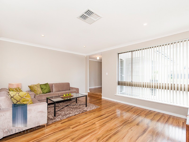 12 Narcissus Avenue, Parkwood WA 6147