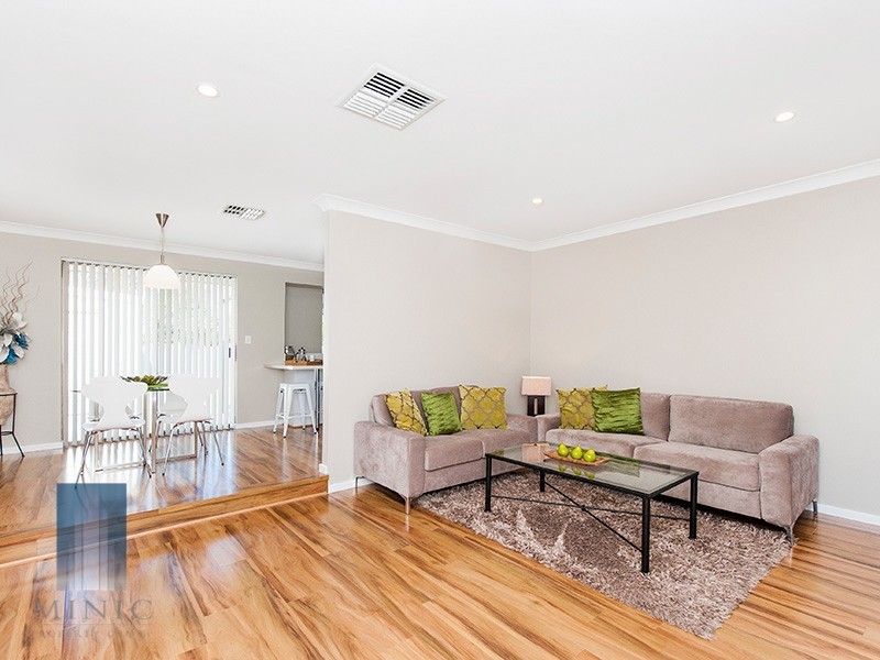 12 Narcissus Avenue, Parkwood WA 6147