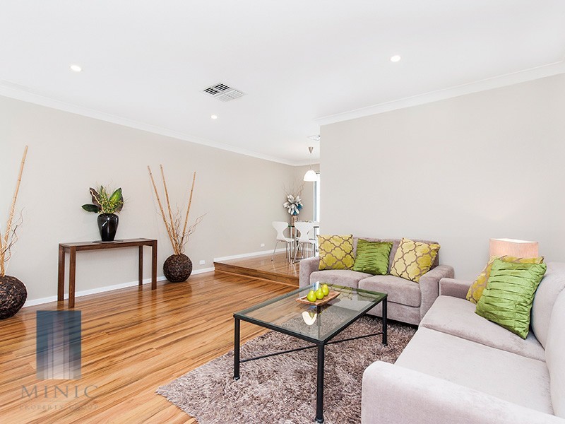 12 Narcissus Avenue, Parkwood WA 6147