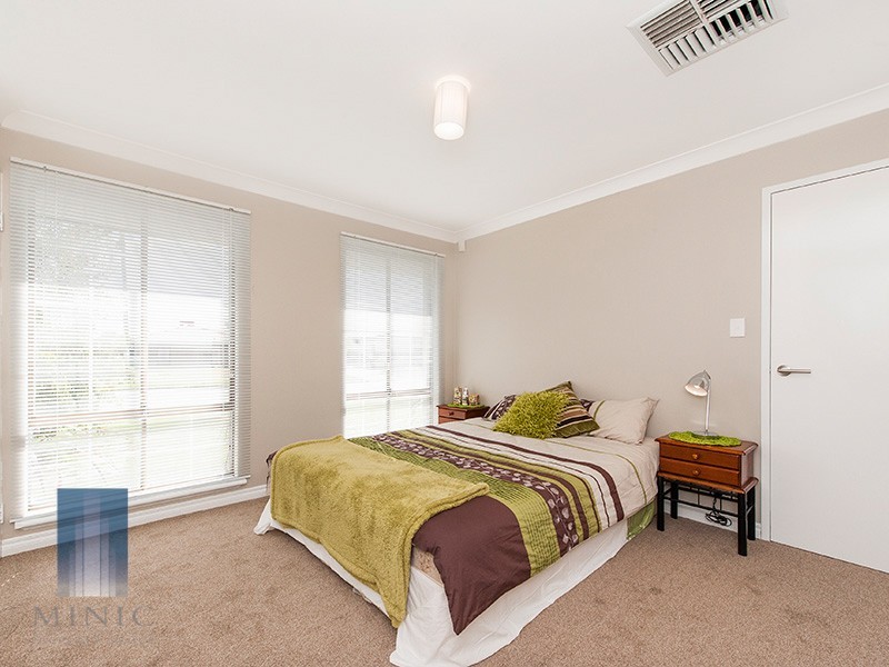 12 Narcissus Avenue, Parkwood WA 6147