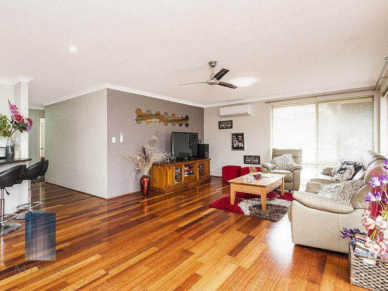 54 Salesian Court, Queens Park WA 6107