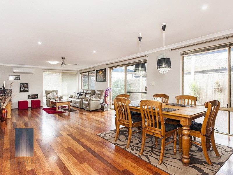 54 Salesian Court, Queens Park WA 6107