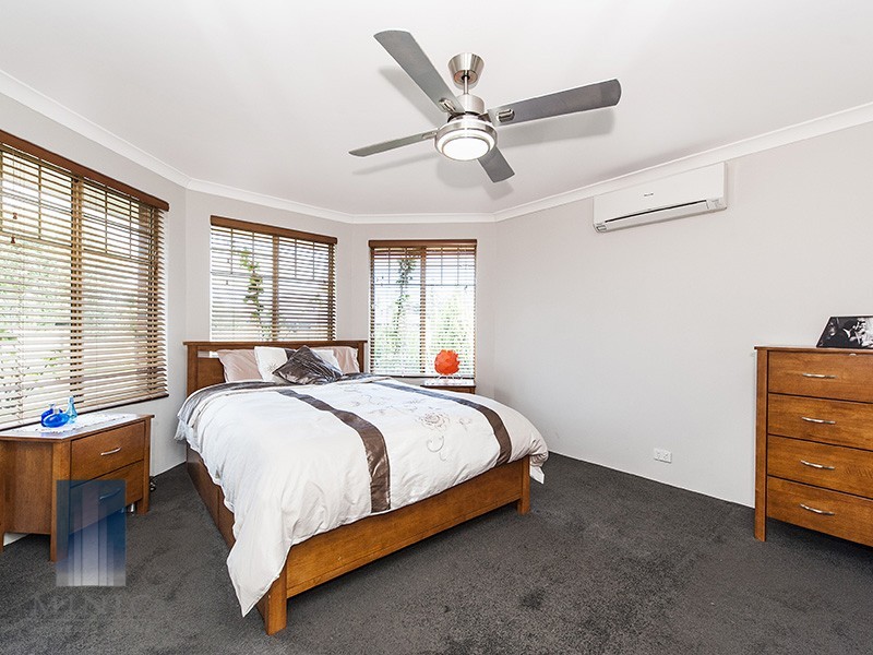 54 Salesian Court, Queens Park WA 6107