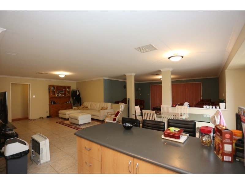 7 Totara Avenue, Canning Vale WA 6155