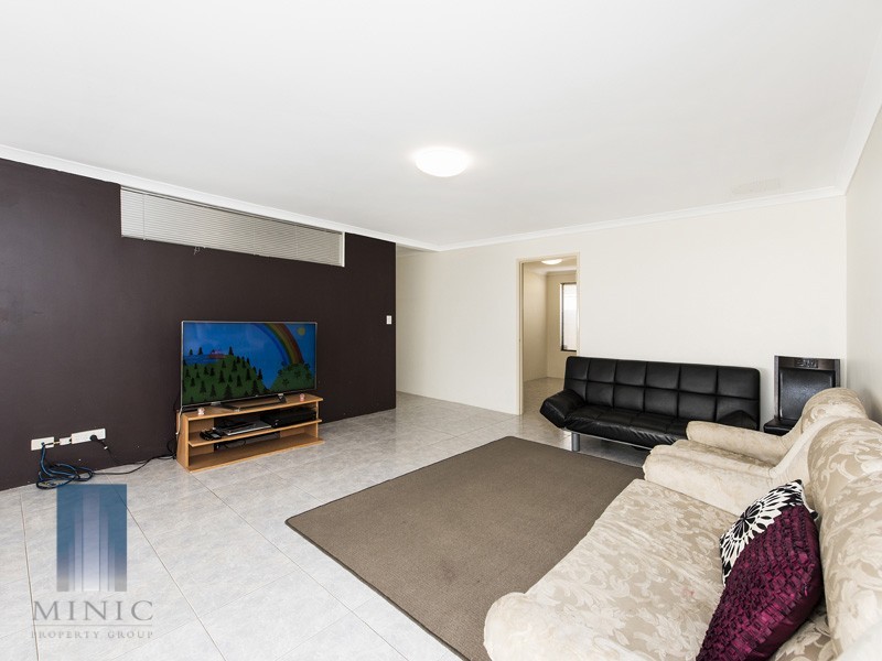 9 Cromarty Gardens, Canning Vale WA 6155