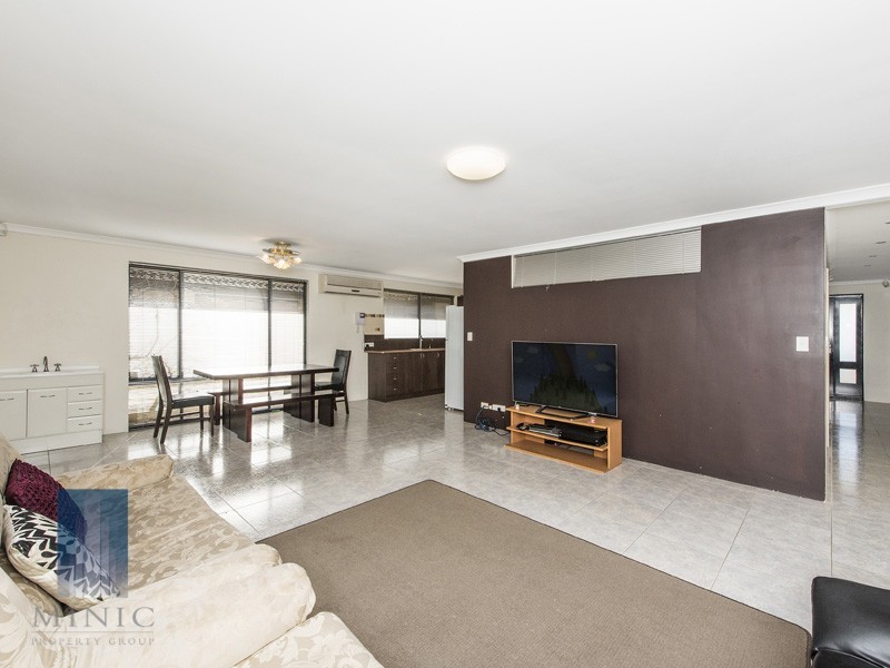 9 Cromarty Gardens, Canning Vale WA 6155