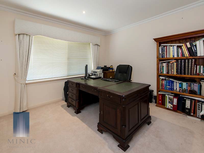 26B Rossmoyne Drive, Rossmoyne WA 6148