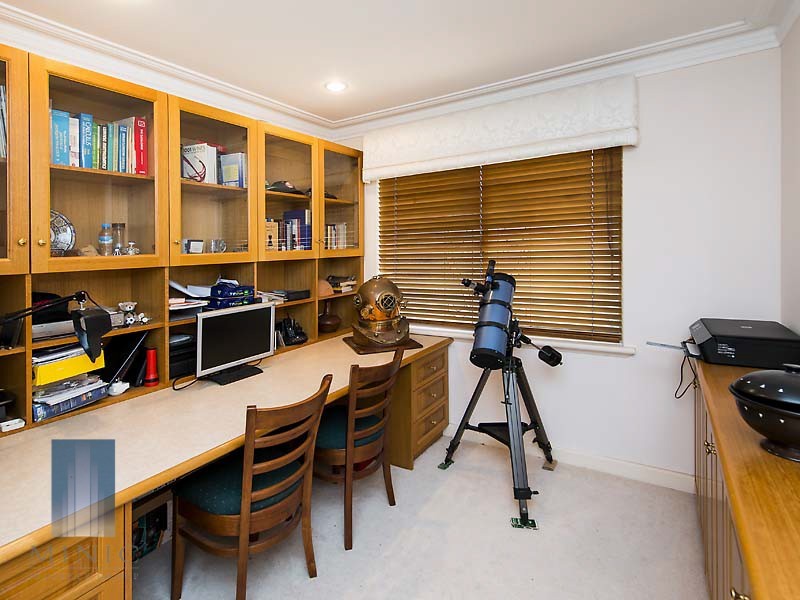 26B Rossmoyne Drive, Rossmoyne WA 6148