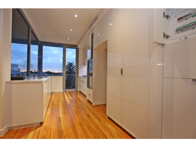 14/30 South Beach Promenande, North Coogee WA 6163