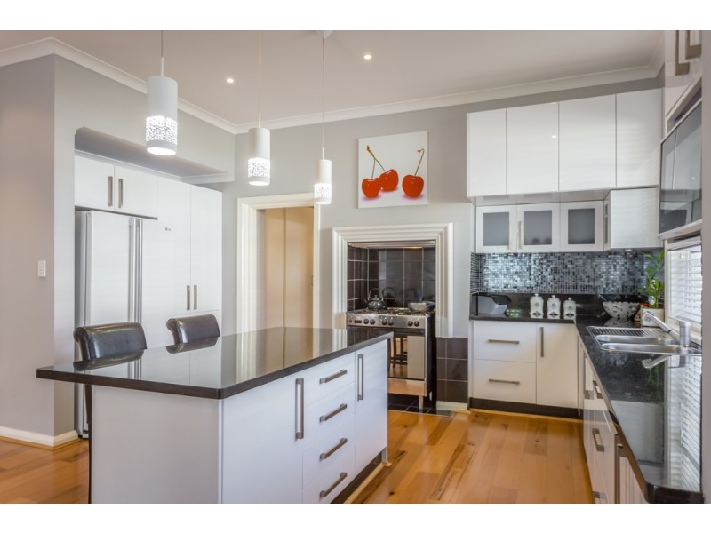 36 Hope Avenue, Manning WA 6152
