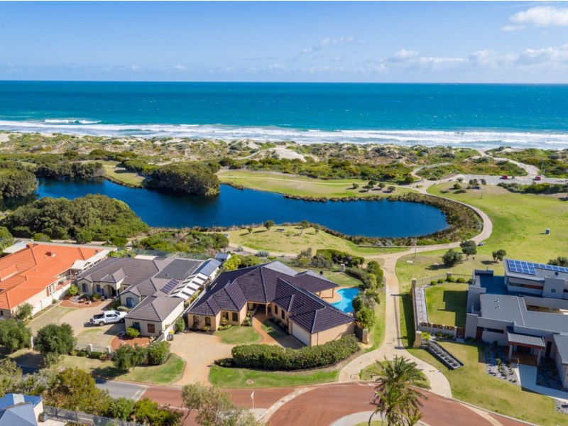 15 San Javier Circle, Secret Harbour WA 6173