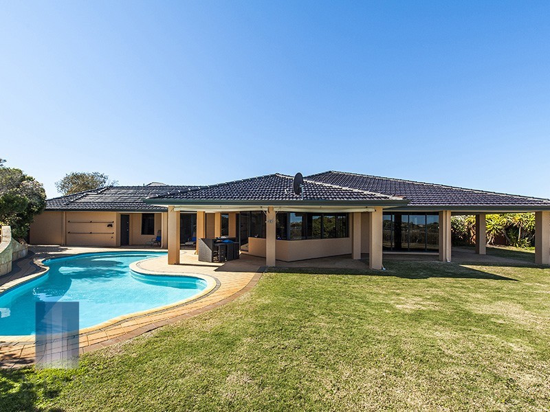 15 San Javier Circle, Secret Harbour WA 6173