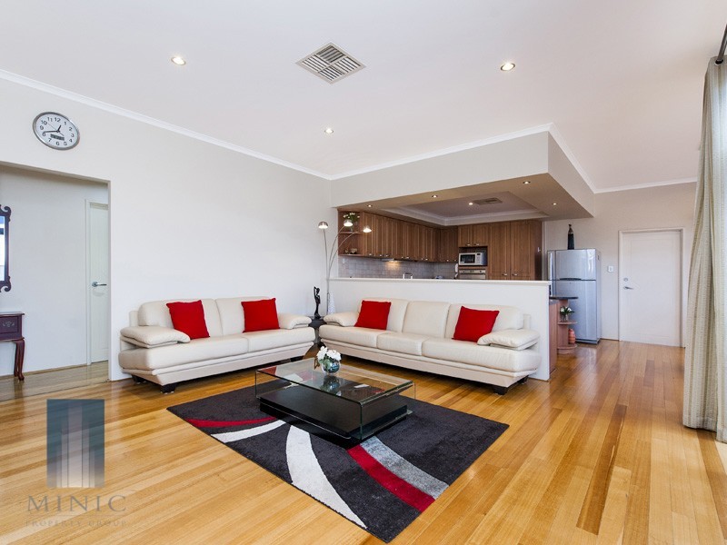 45 Gentilli Way, Salter Point WA 6152