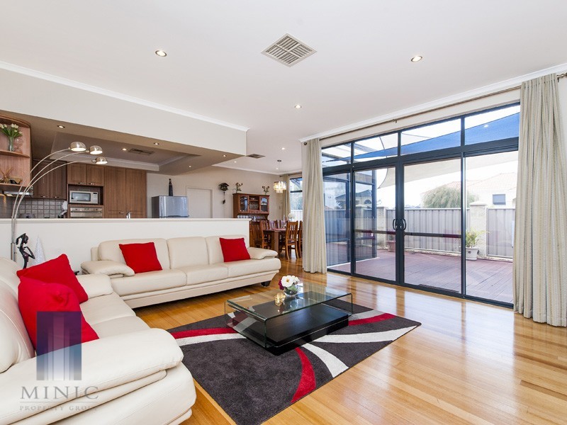 45 Gentilli Way, Salter Point WA 6152