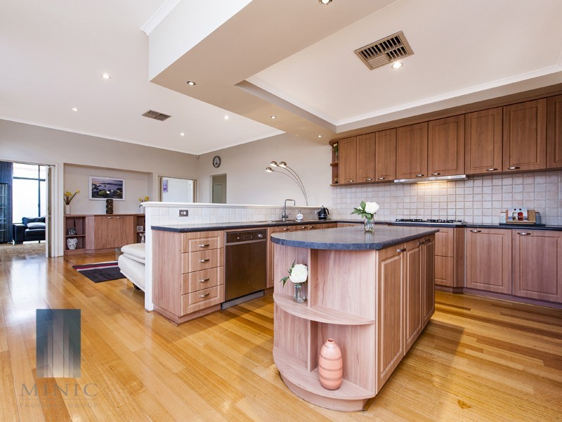 45 Gentilli Way, Salter Point WA 6152