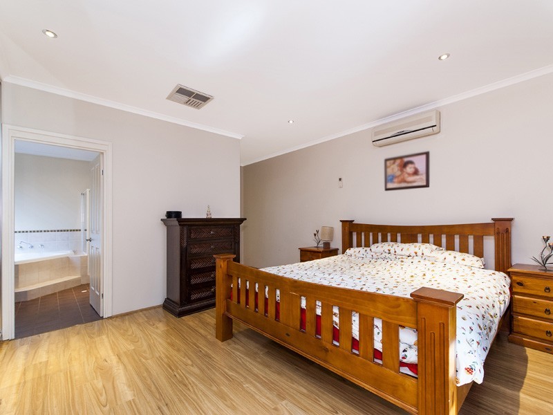45 Gentilli Way, Salter Point WA 6152