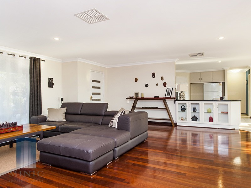 12 Doomben Court, Willetton WA 6155