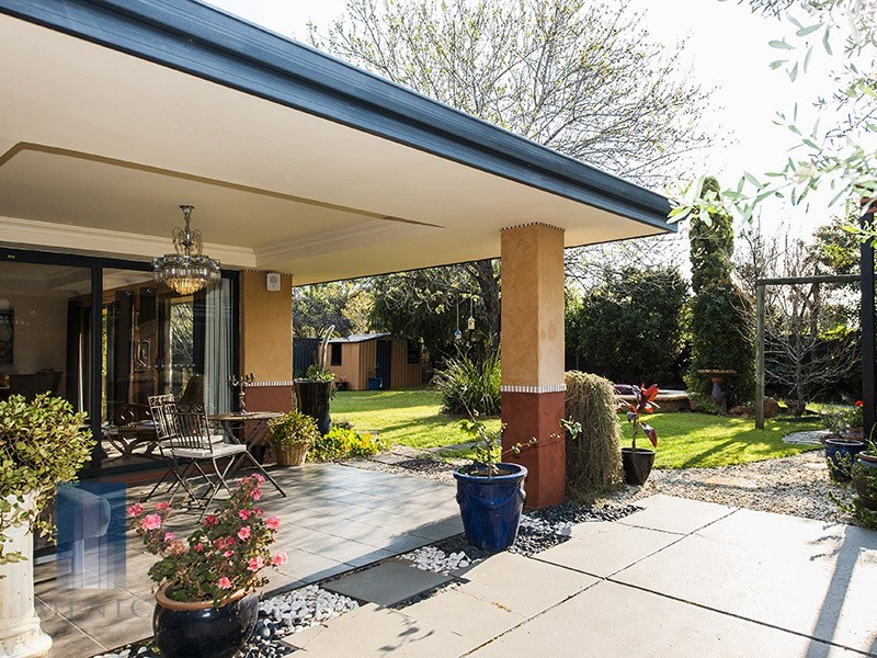 12 Doomben Court, Willetton WA 6155