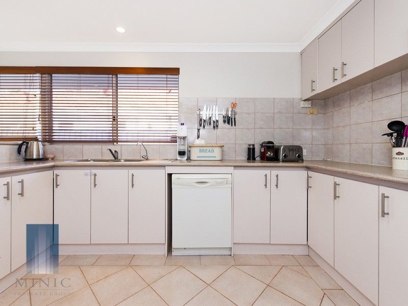 23 Warner Court, Manning WA 6152