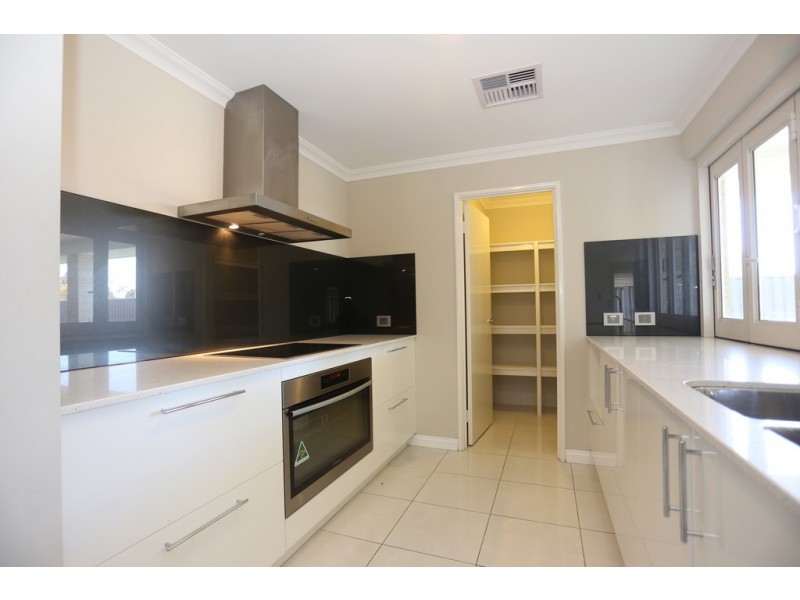 48 Alnwick Turn, Landsdale WA 6065